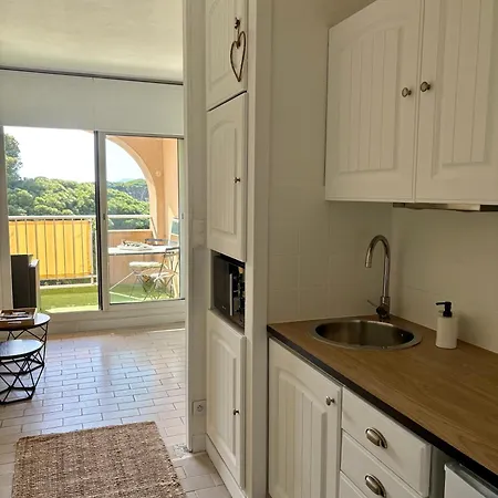 Apartament Sejour Au Port Hyères