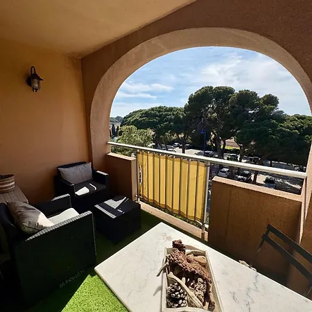 Sejour Au Port Apartment Hyeres